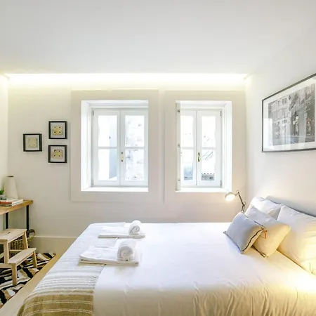 Door 65 - Historical Center Πόρτο