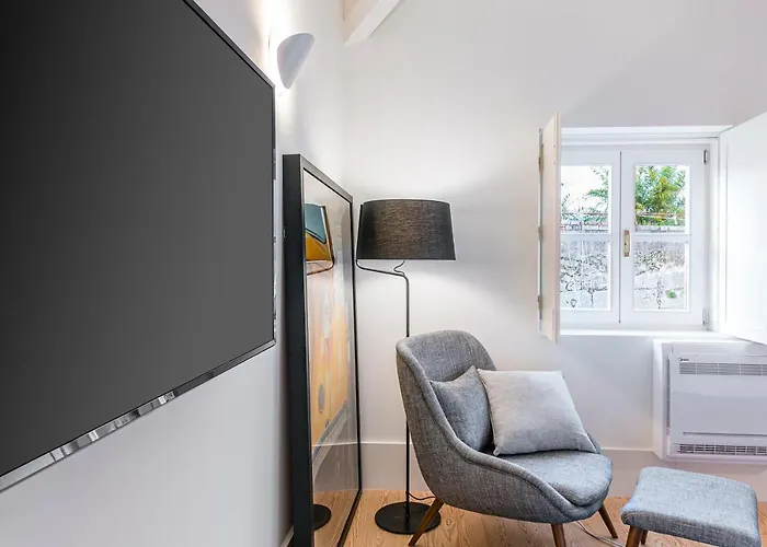 Door 65 - Historical Center Πόρτο