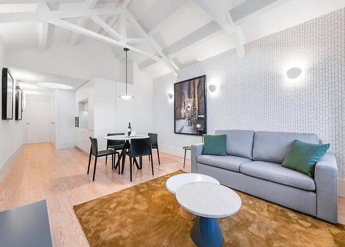 Door 65 - Historical Center بورتو