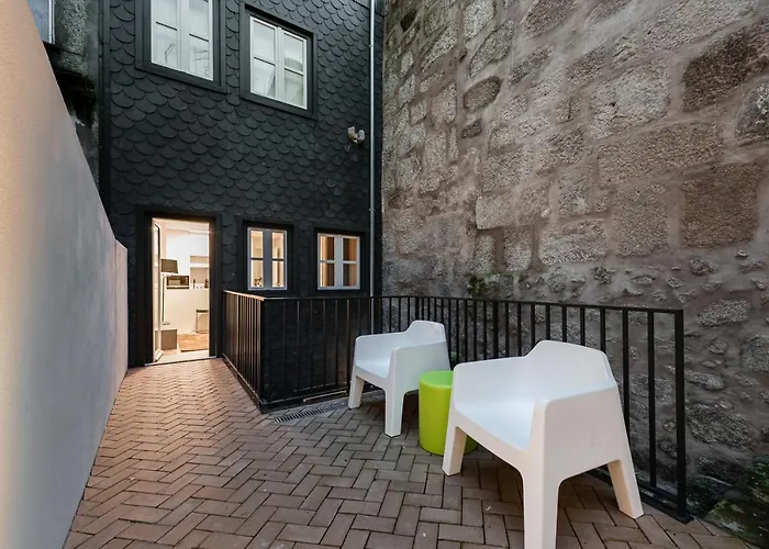 Door 65 - Historical Center 波尔图