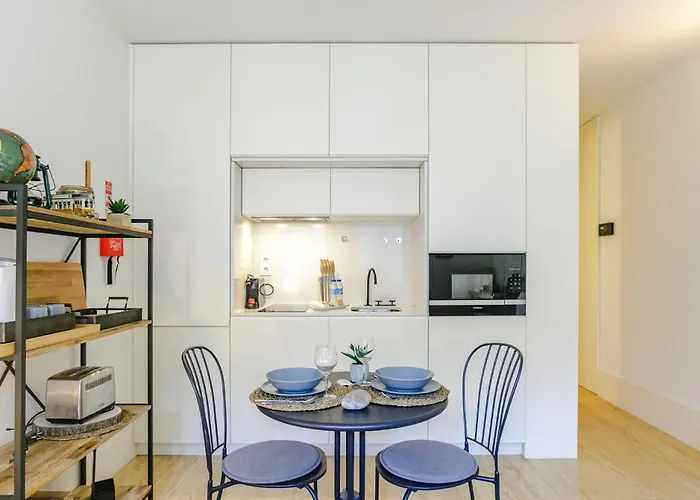 Door 65 - Historical Center 포르투