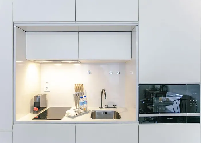 Door 65 - Historical Center * 포르투