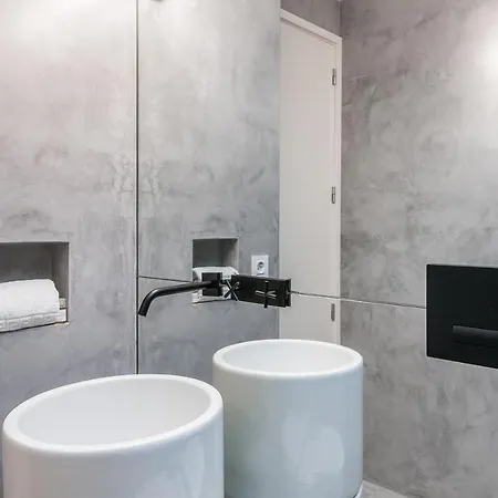 Door 65 - Historical Center 公寓 *