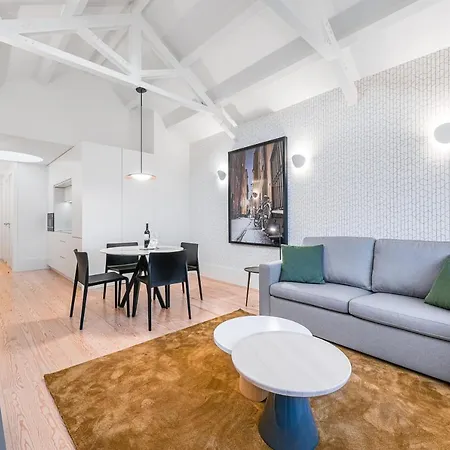 Door 65 - Historical Center 波尔图