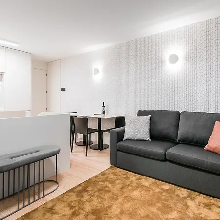 Door 65 - Historical Center 公寓 *