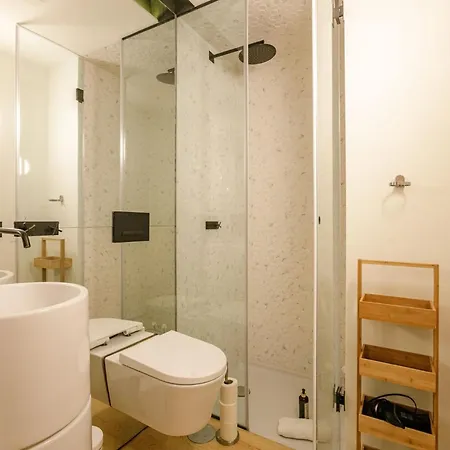 Door 65 - Historical Center Apartman Porto