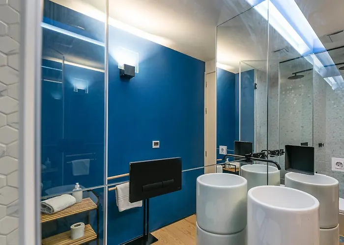 Door 65 - Historical Center Oporto