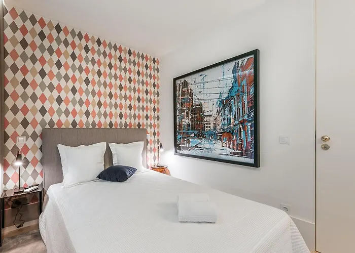 Door 65 - Historical Center Oporto