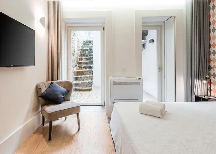 Door 65 - Historical Center Apartament